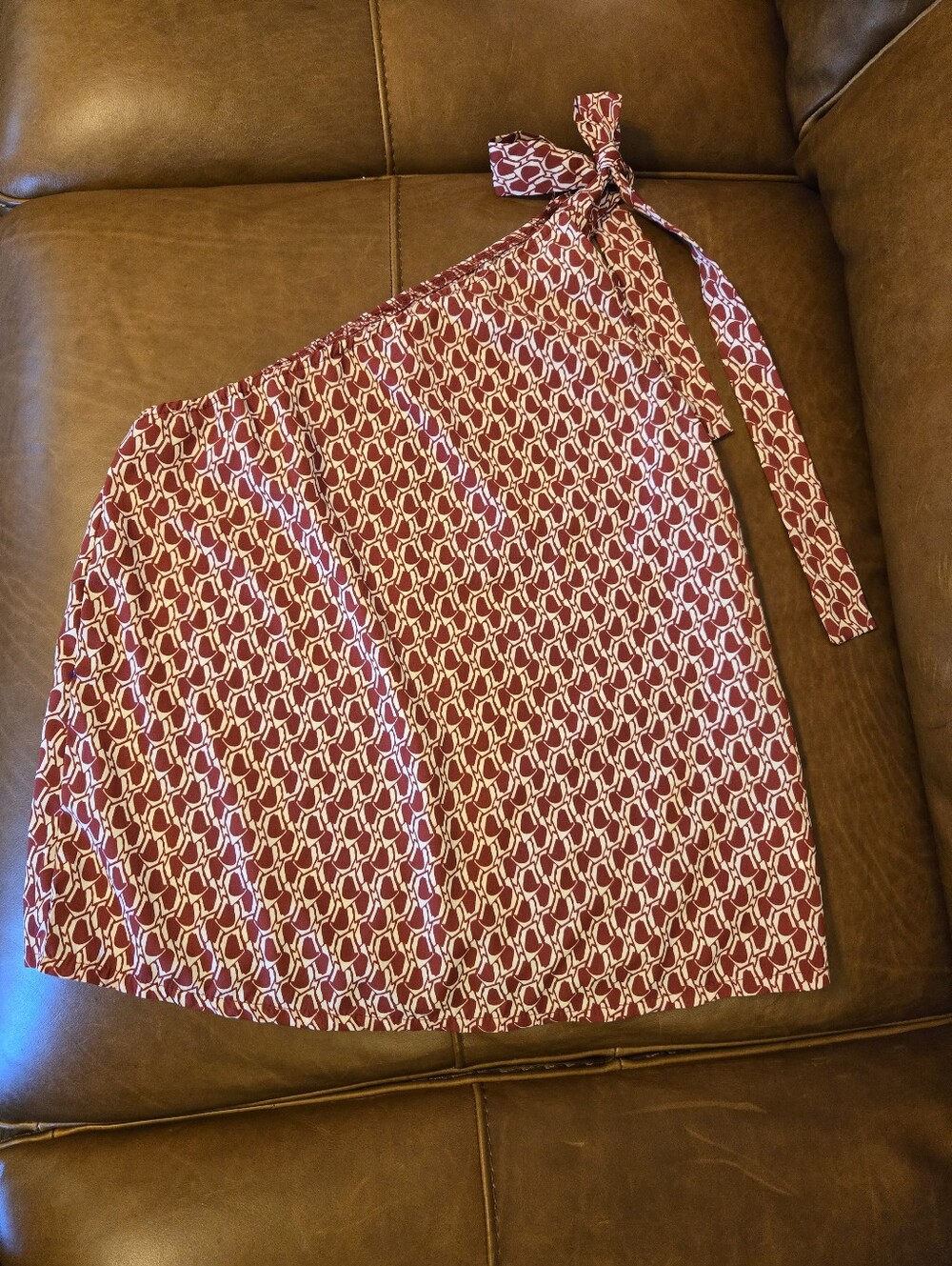 One-Shoulder Red Patterned Skirt